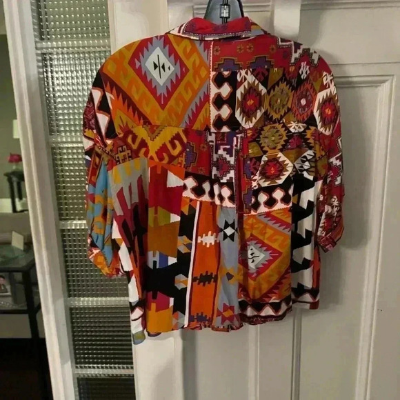 Christian Siriano women’s button down cropped geometric print size L - Picture 2 of 10